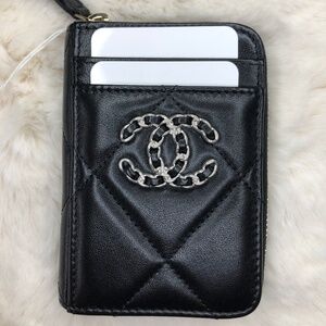 NWT Chanel Black 19 Zip Card Coin Purse Card Holder Zip Wallet